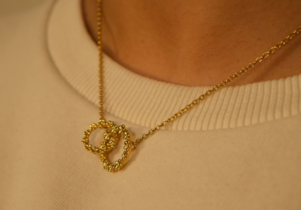 The Forget-Me-Not 'Wreath' Love Link Necklace in solid 9-carat Gold