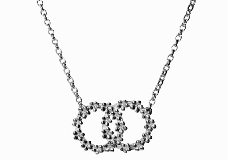 The Forget-Me-Not 'Wreath' Love Link Necklace in Silver